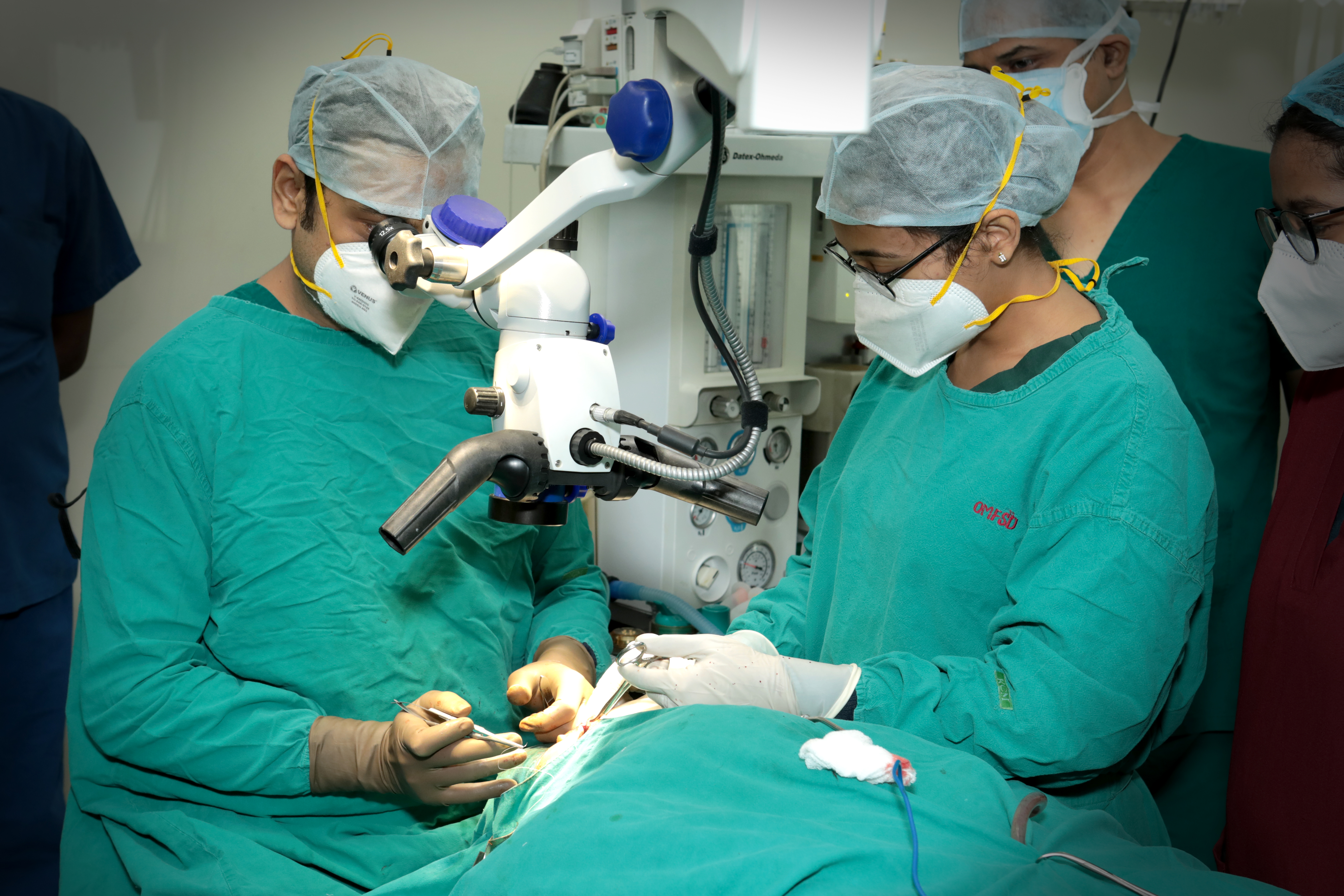 Carl Zeiss Surgical Microscope